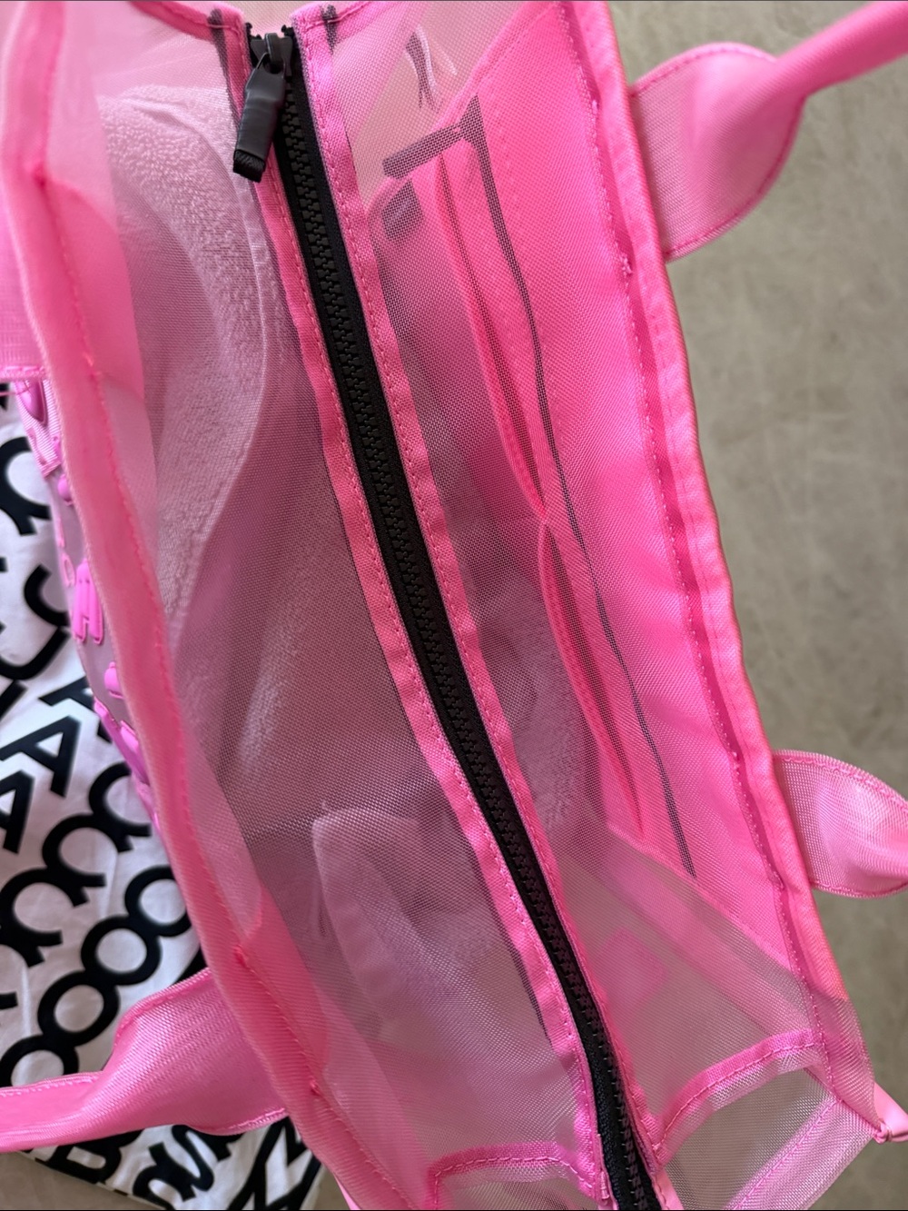 Marc Jacobs Pink The Tote Bag Transparent PVC Tote - Picture 2 of 3